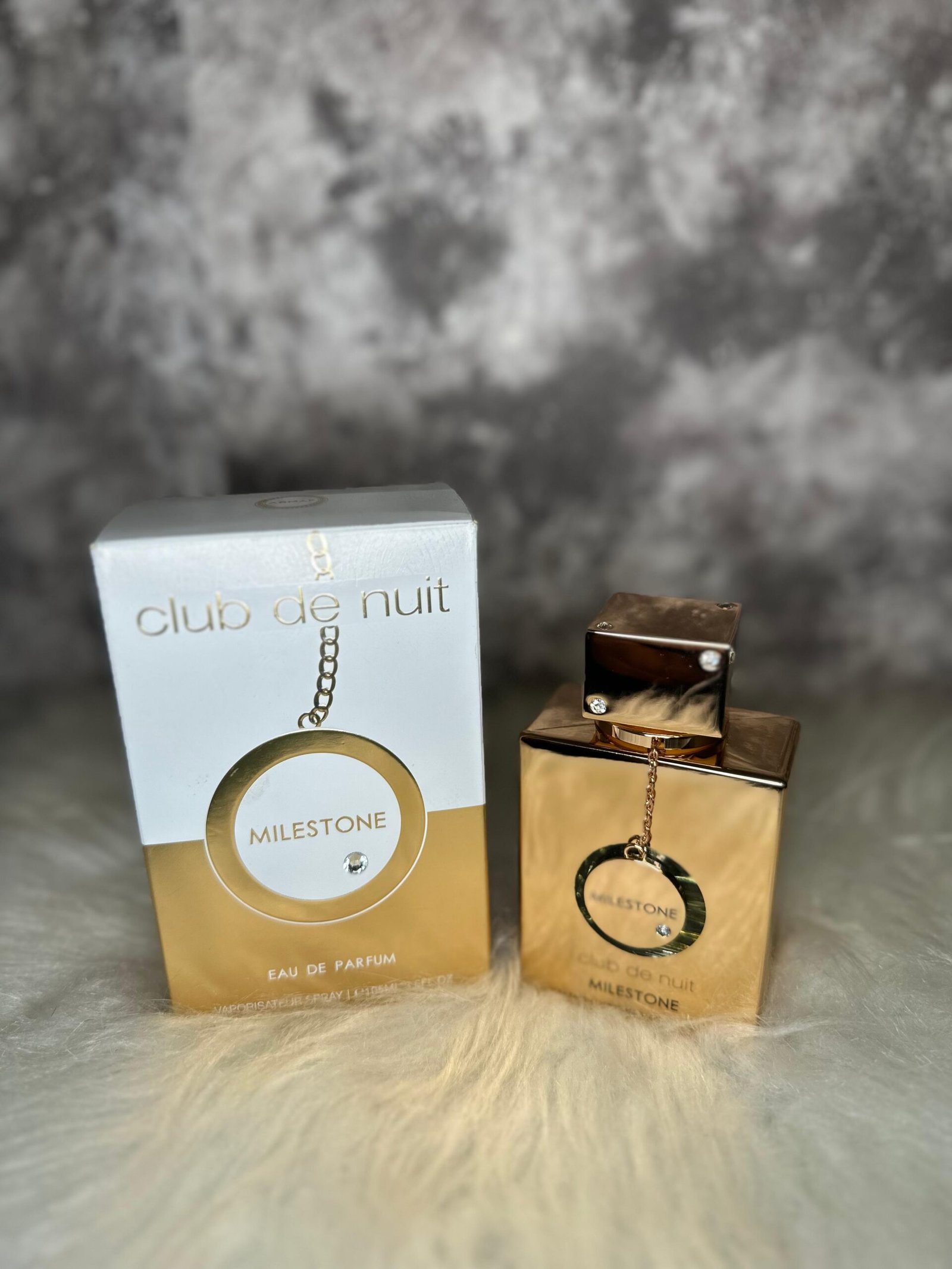 Club de Nuit Milestone Armaf Perfumes Compartilhável – Eau de Parfum – 105ml
