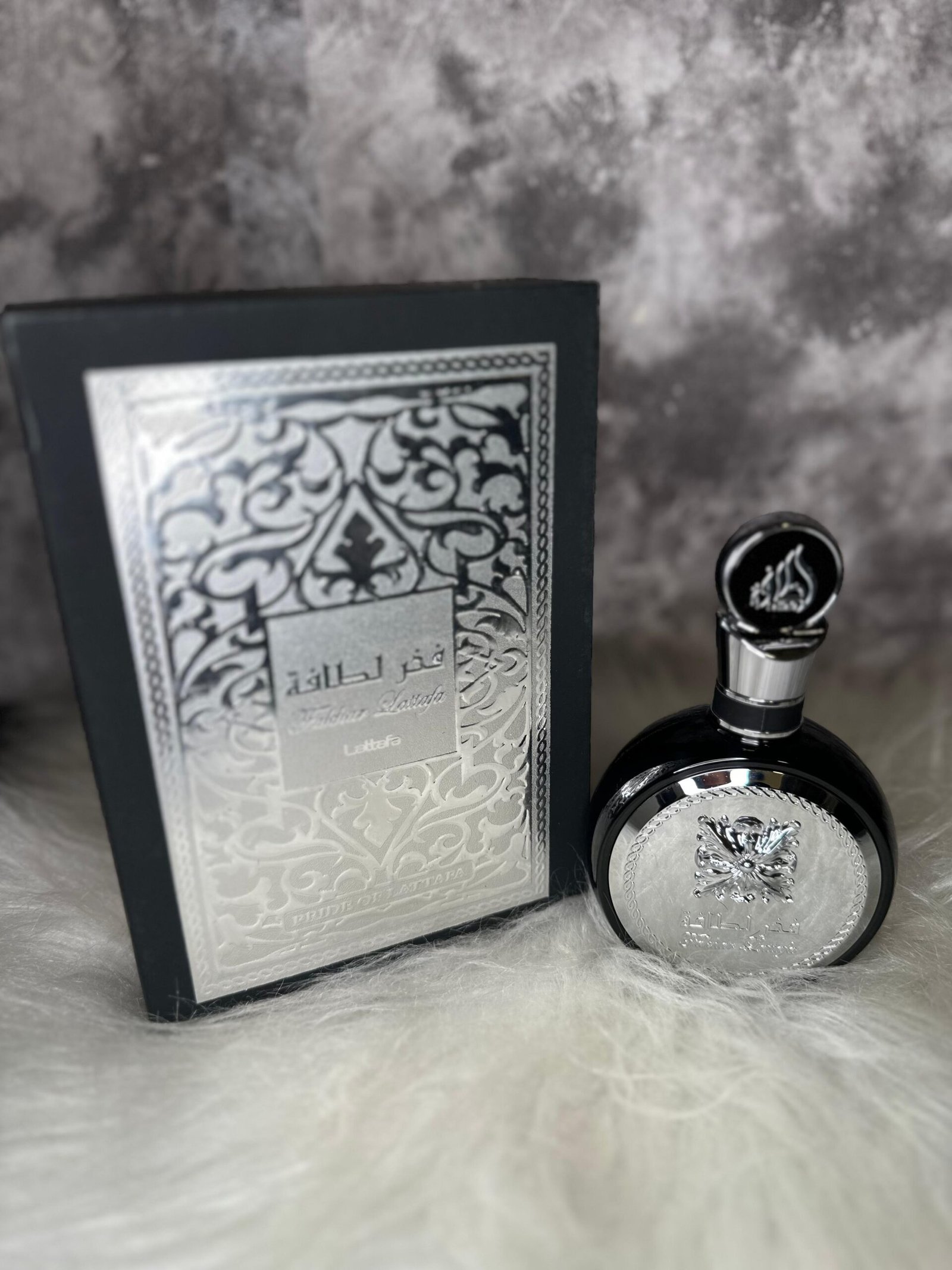 Fakhar Black Pride of Lattafa Masculino – Eau de Parfum – 100ml