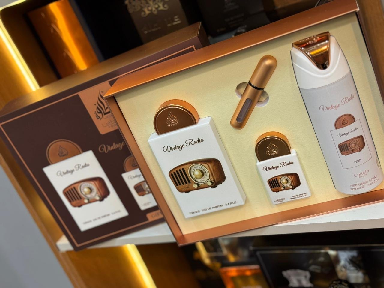 KIT VINTAGE RADIO LATTAFA PRIDE