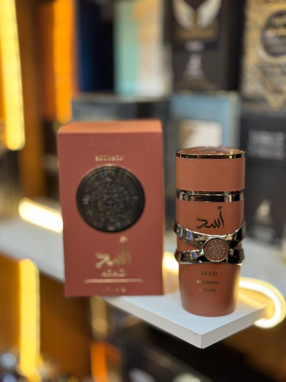 Asad Bourbon Lattafa Perfumes Eau de Parfum Compartilhável – 100ml